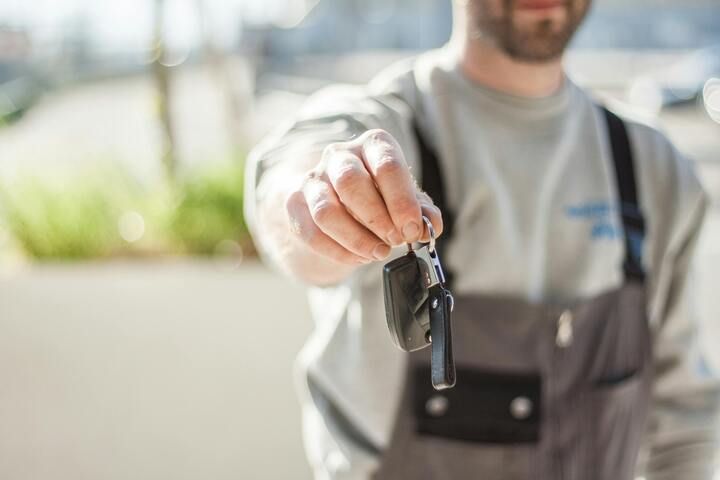 services-03 car-key-rental-car